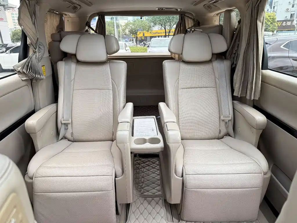 Toyota Alphard 2015 — фото 18