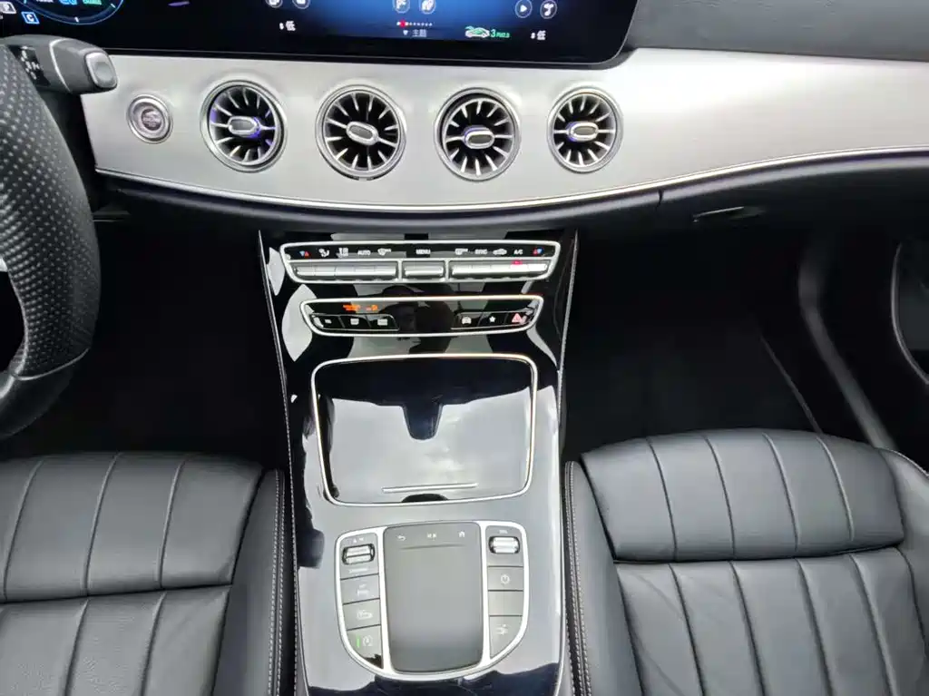 Mercedes-Benz E-Class 2021 — фото 10