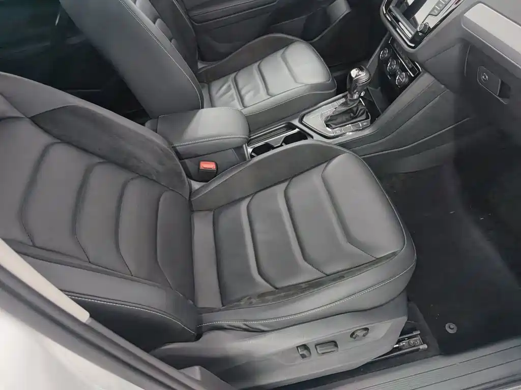 Volkswagen Tiguan L 2017 — фото 19