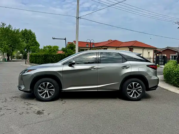 Lexus RX 2020