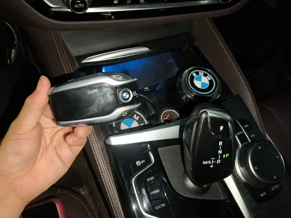 BMW 5 Series New Energy 2021 — фото 9