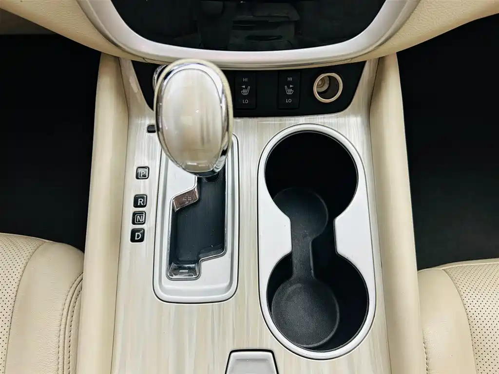 Nissan Murano 2018 — фото 17