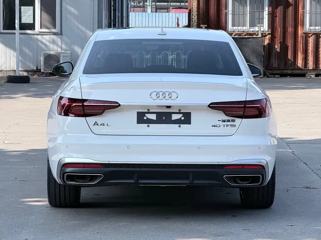 Audi A4L 2021