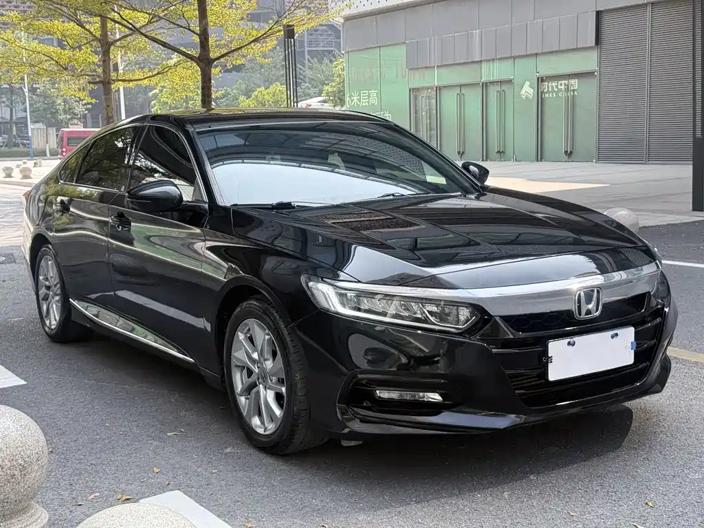 Honda Accord 2020 — фото 1