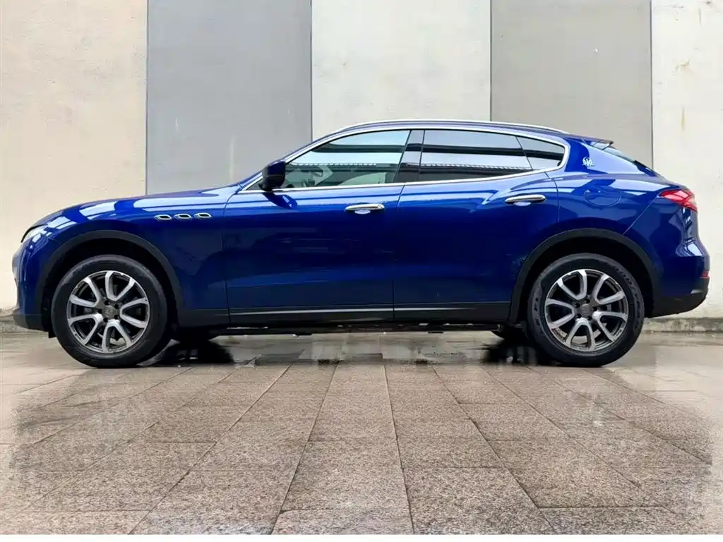 Maserati Levante 2018 — фото 8