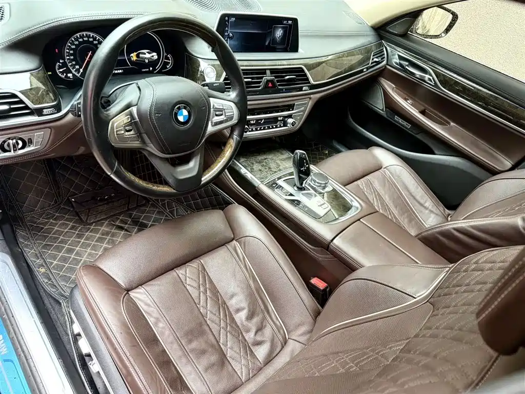 BMW 7 Series 2017 — фото 3
