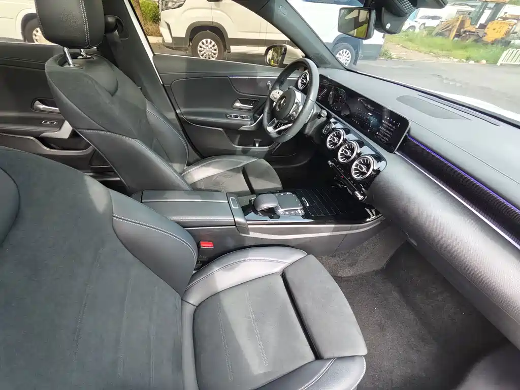 Mercedes-Benz A-Class 2020 — фото 14
