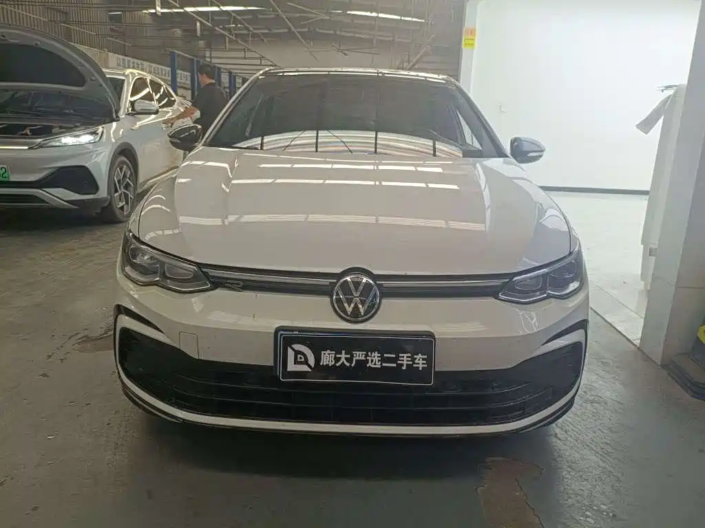 Volkswagen Golf 2023