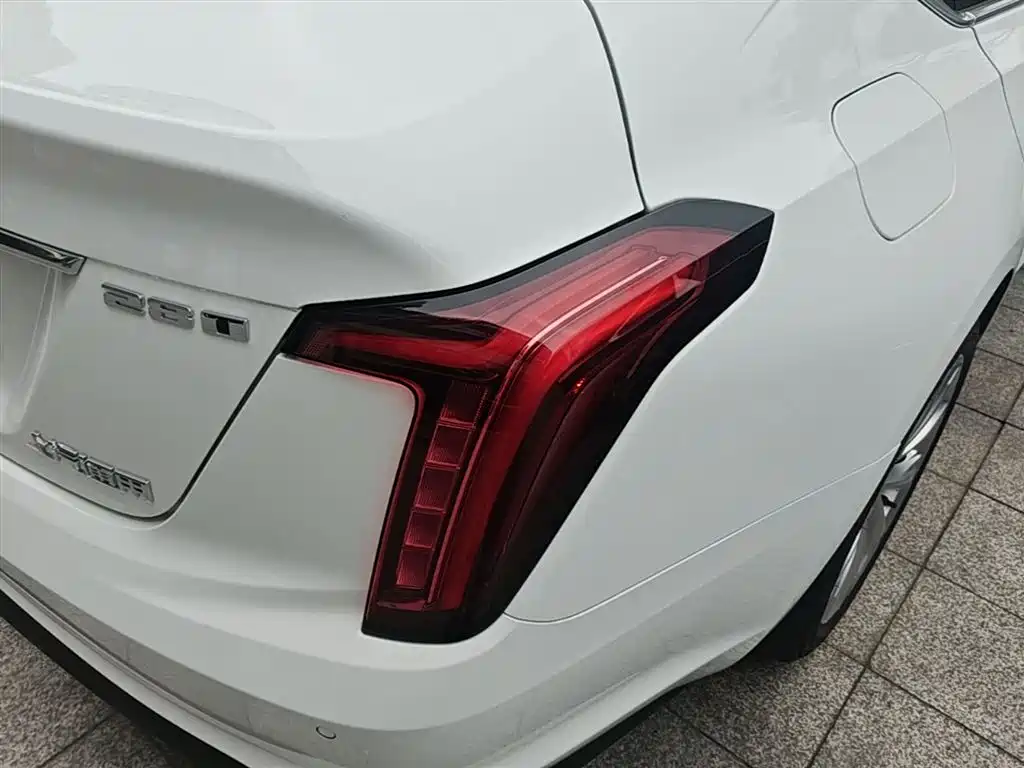 Cadillac CT5 2021 — фото 8