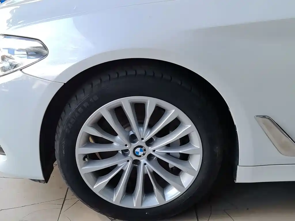 BMW 5 Series 2019