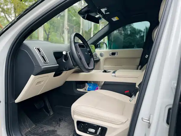 Li Auto L7 2024