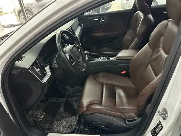 Volvo S60 2020