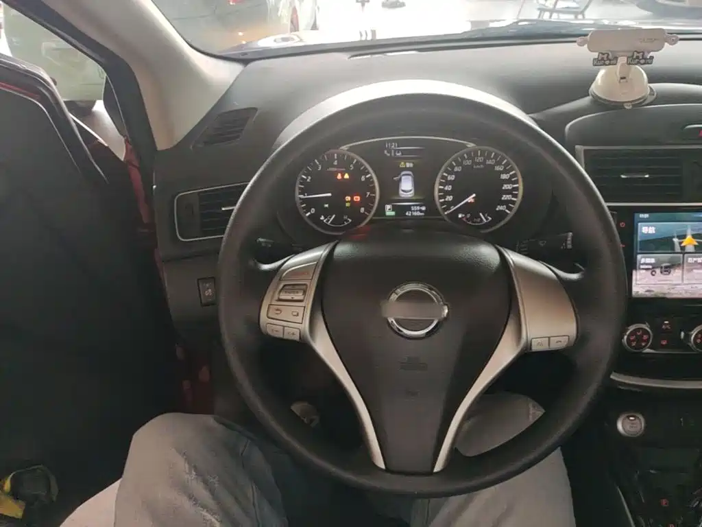 Nissan Tiida 2019 — фото 11