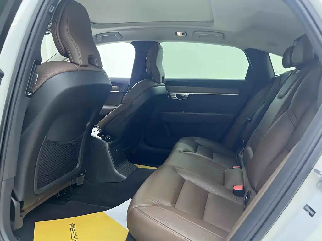 Volvo S90 PHEV 2020 — фото 15