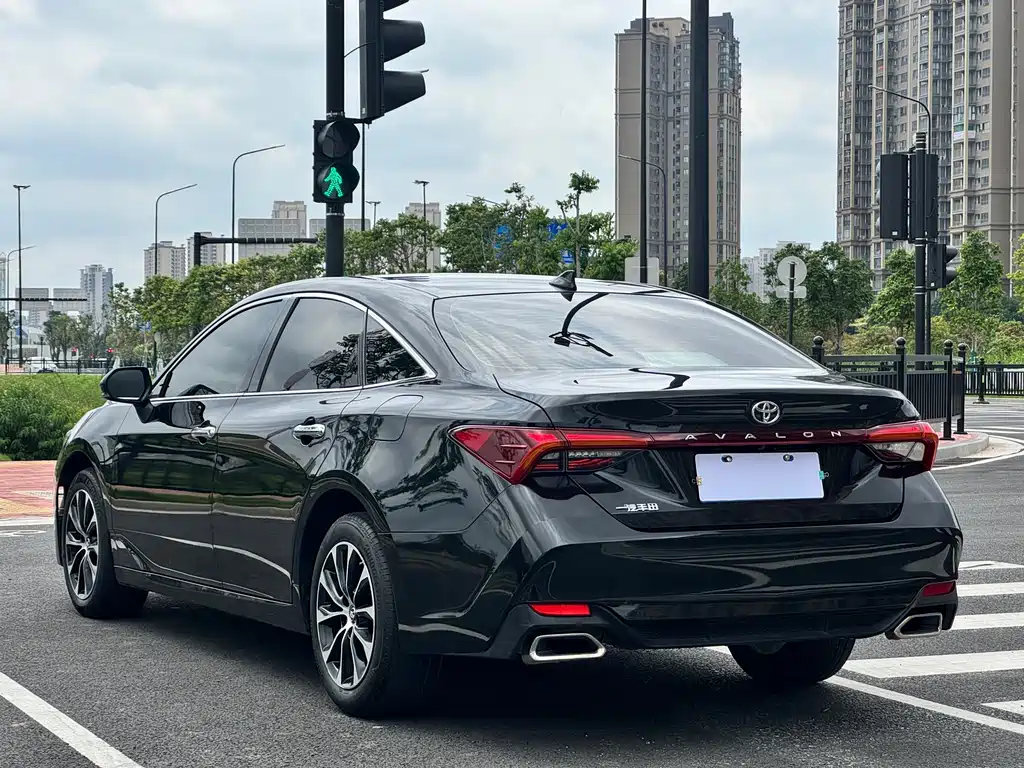 Toyota Avalon 2022 — фото 10
