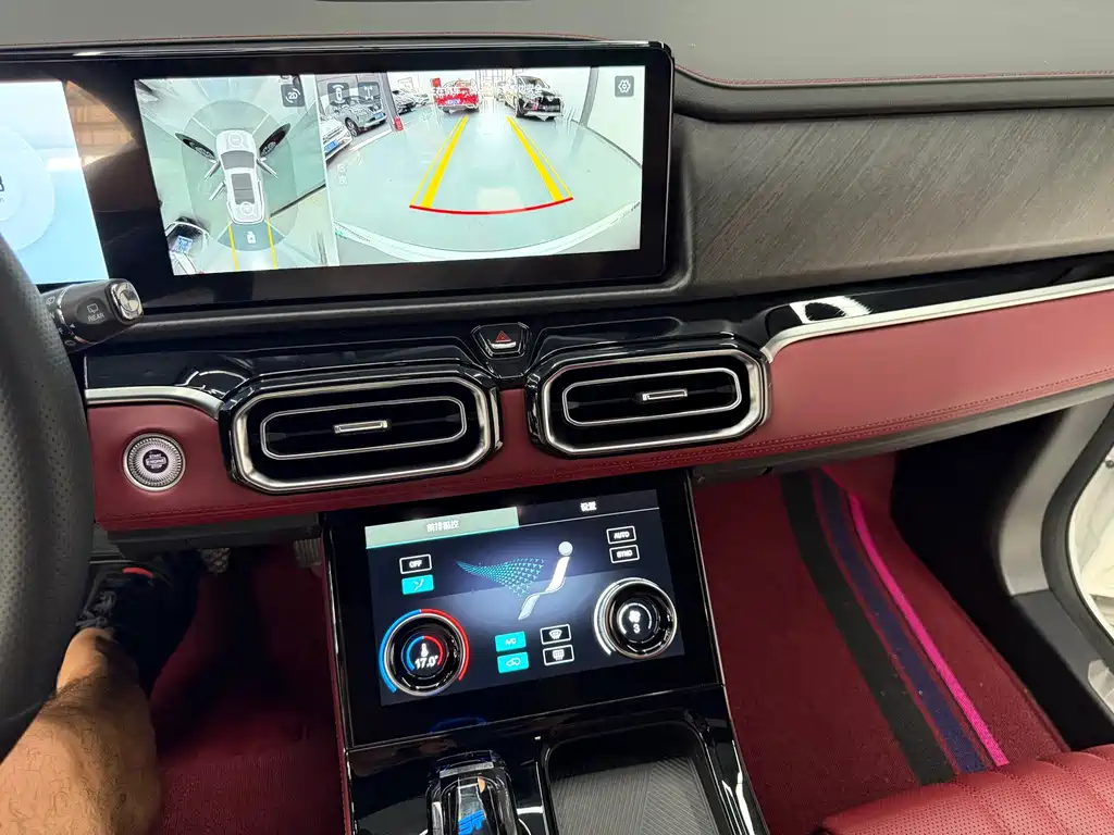 Jetour X70 PLUS 2025 — фото 12