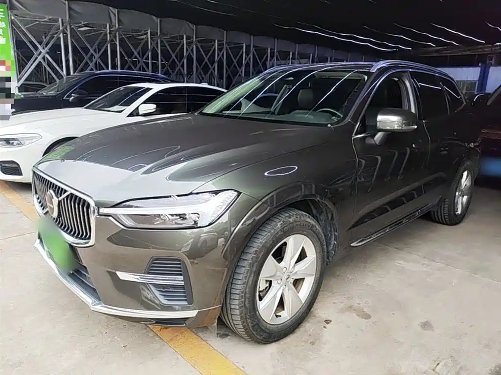 Volvo XC60 2022 — фото 2