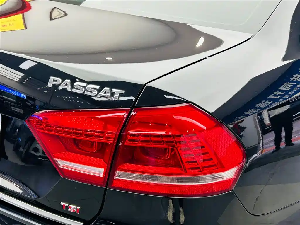 Volkswagen Passat 2014 — фото 12