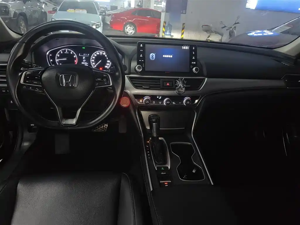 Honda Accord 2019 — фото 10