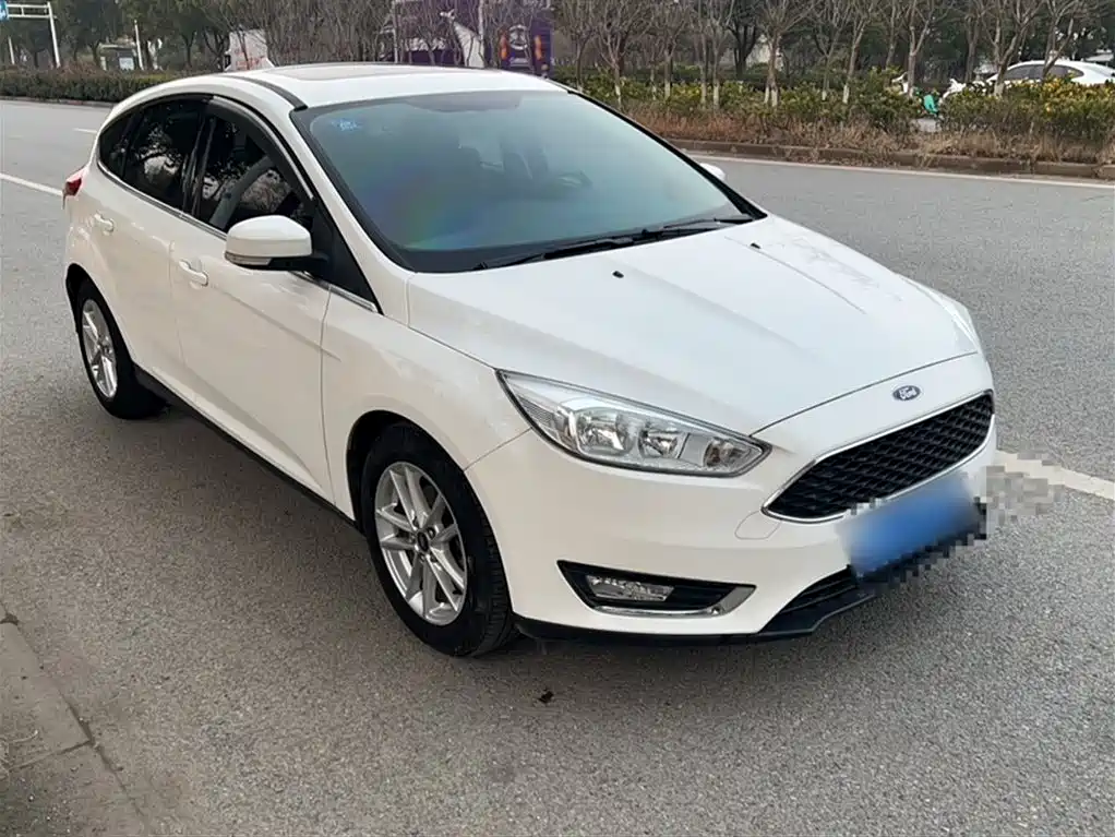 Ford Focus 2017 — фото 21