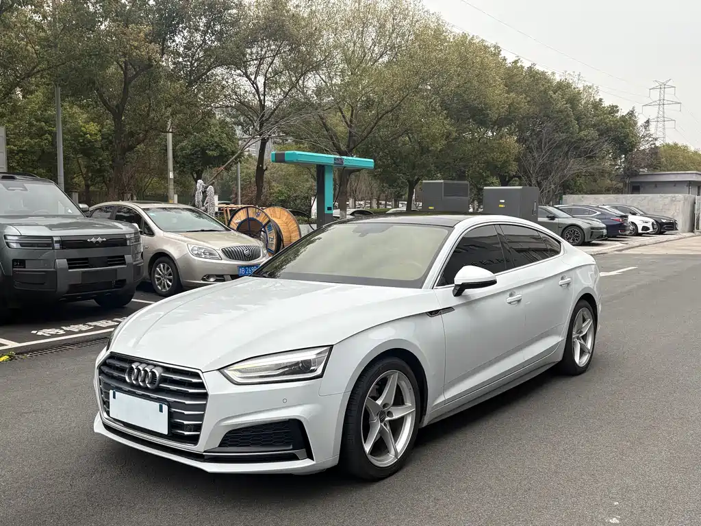 Audi A5 2017 — фото 1