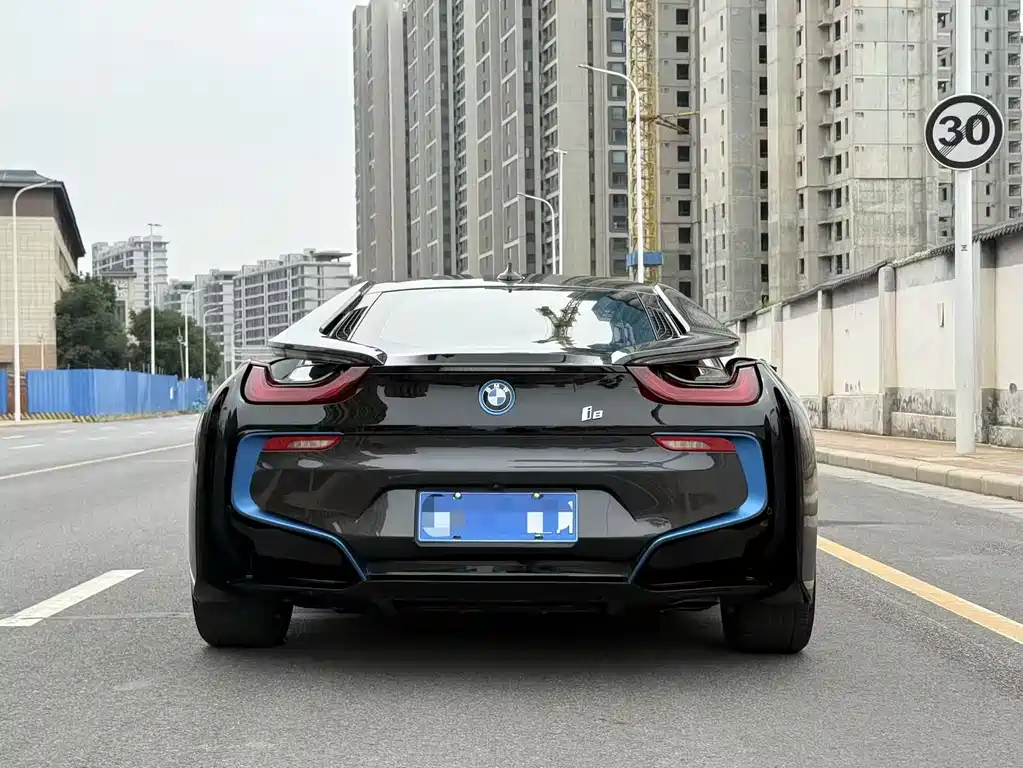 BMW i8 2018 — фото 20