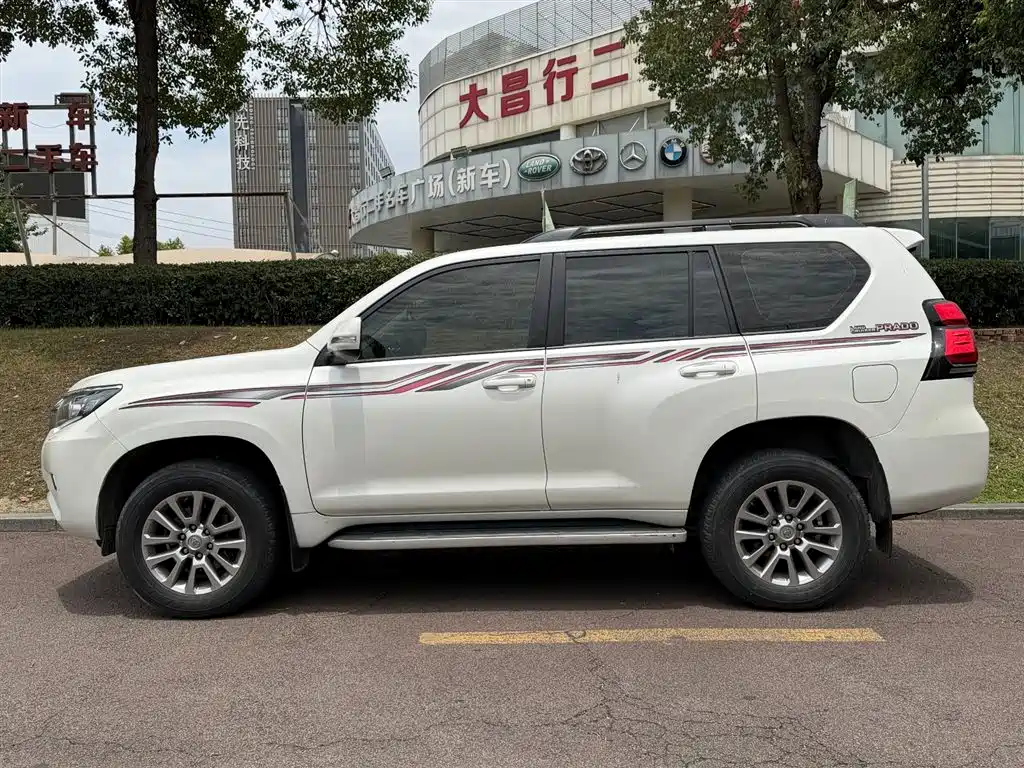 Toyota Prado 2019 — фото 3