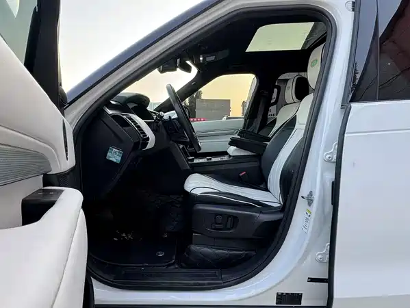 Land Rover Discovery 2020