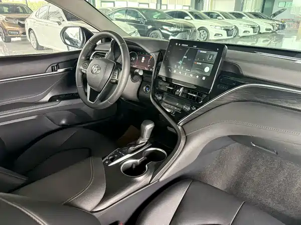 Toyota Camry 2021