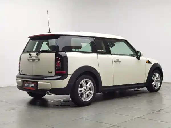 MINI Clubman 2013