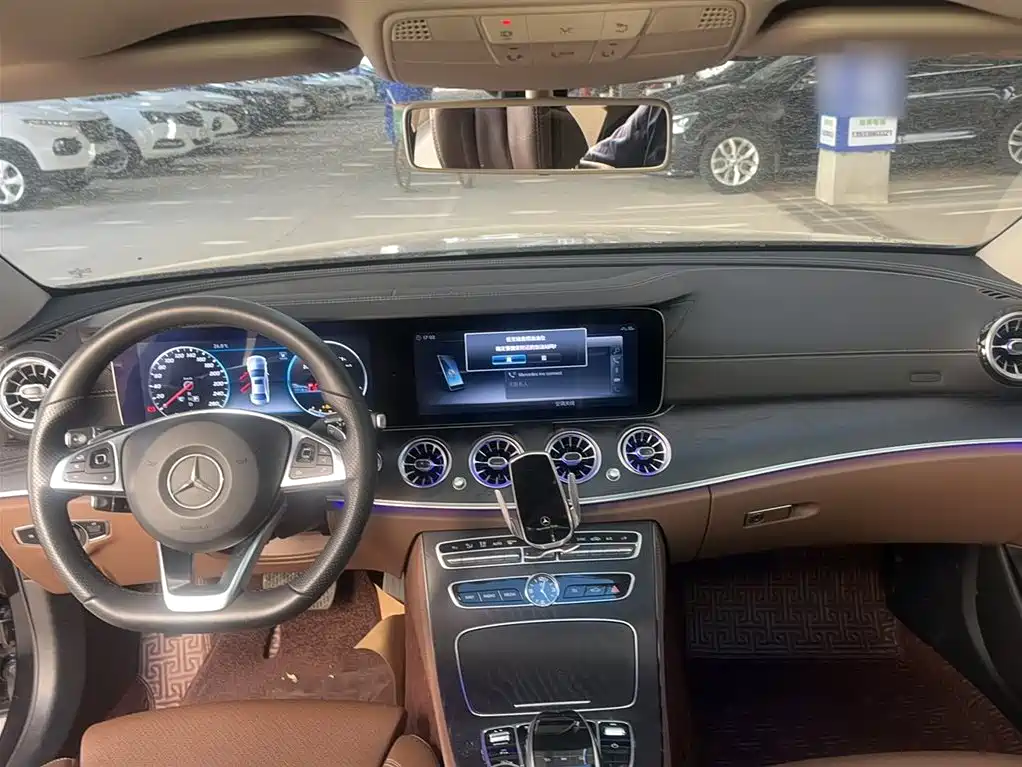 Mercedes-Benz E-Class 2018 — фото 10