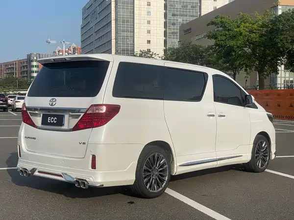 Toyota Alphard 2012