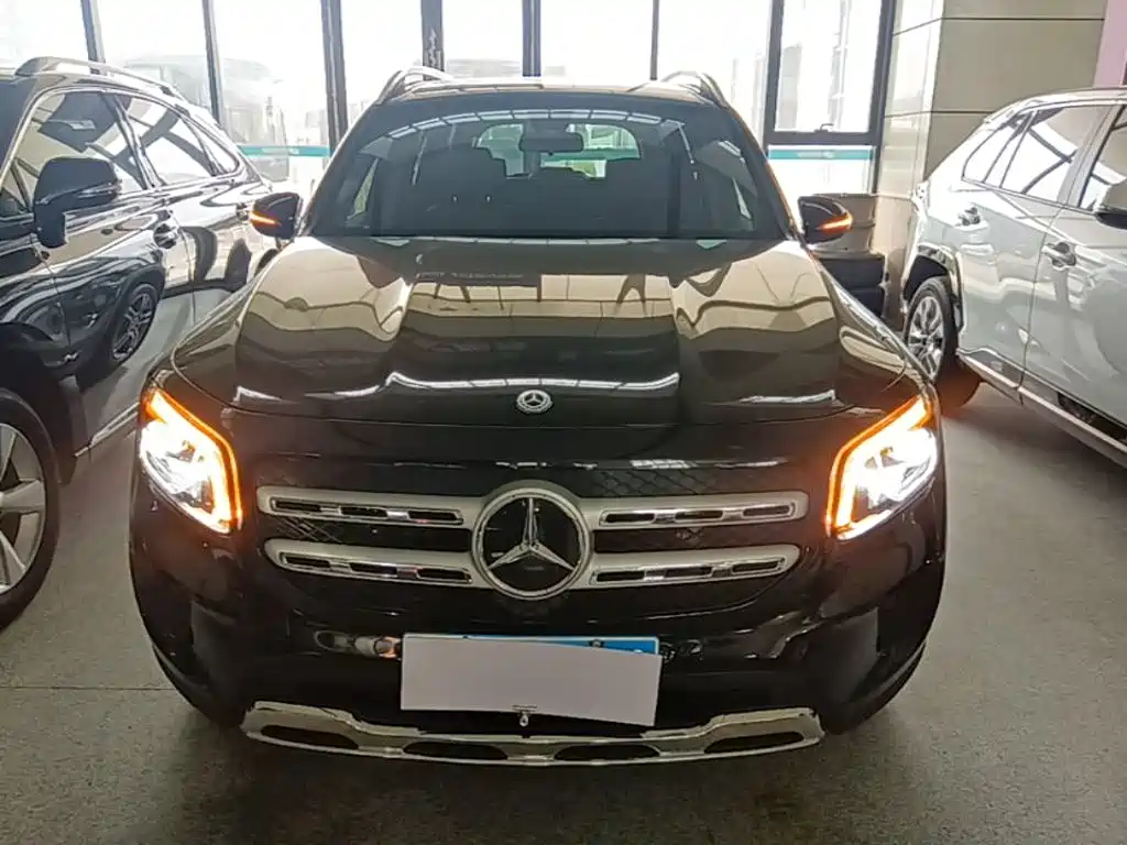 Mercedes-Benz GLB 2023 — фото 3