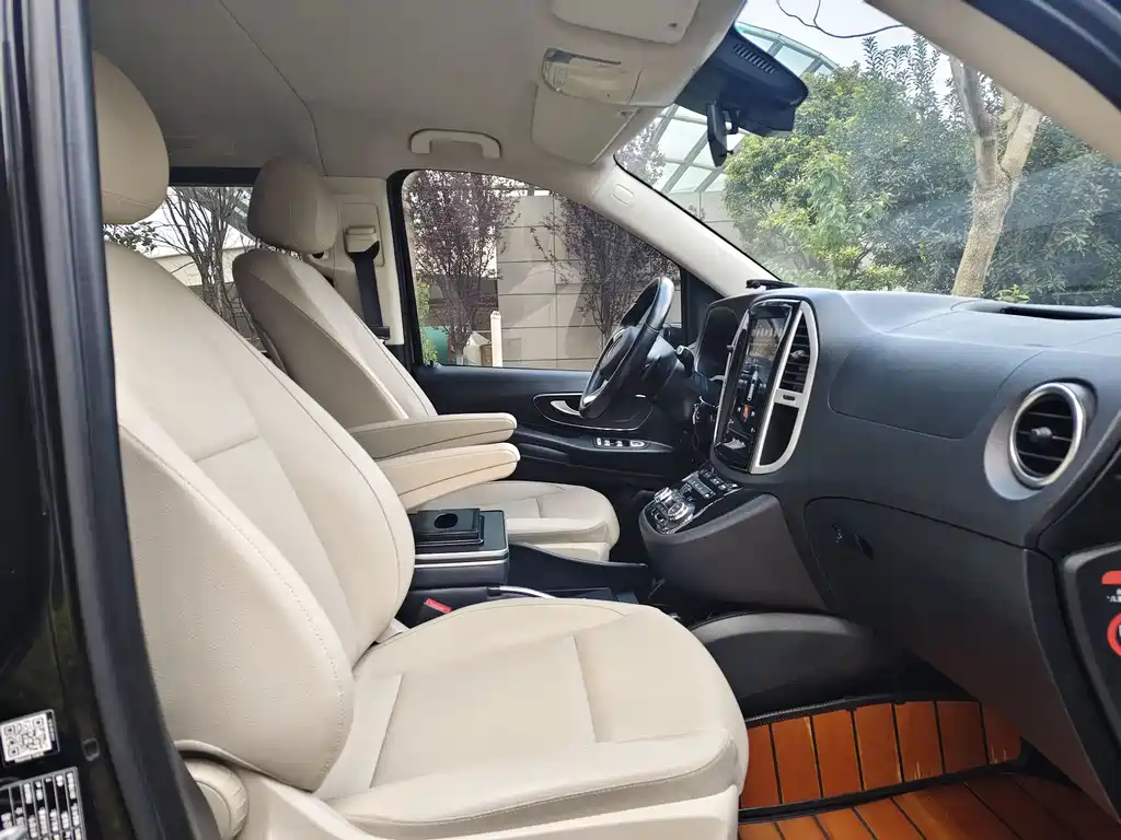 Mercedes-Benz Vito 2017 — фото 11