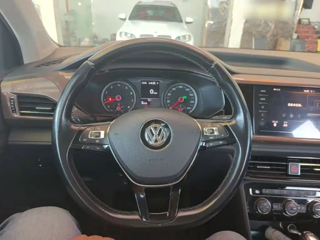 Volkswagen Tharu 2019 — фото 11