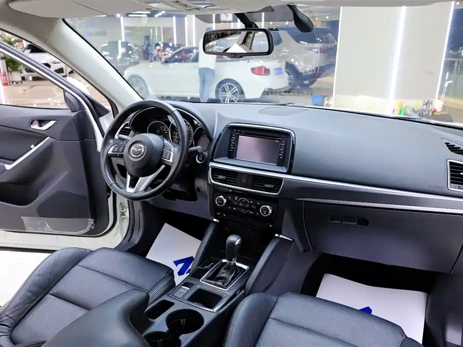 Mazda CX-5 2017 — фото 18