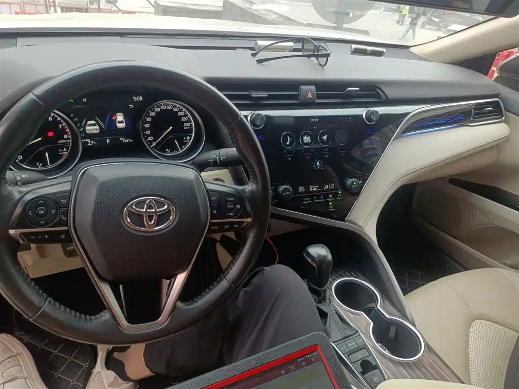 Toyota Camry 2021 — фото 3