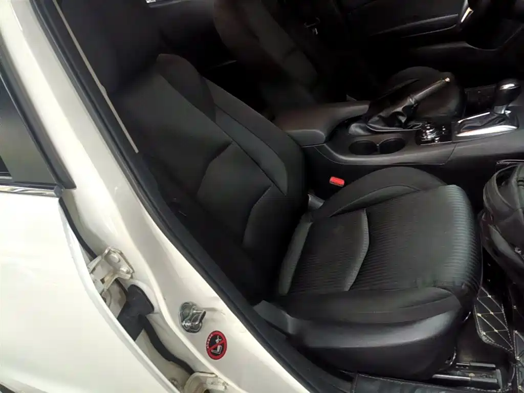 Mazda 3 Axela 2016 — фото 25