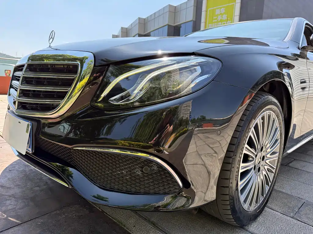 Mercedes-Benz E-Class 2020 — фото 13