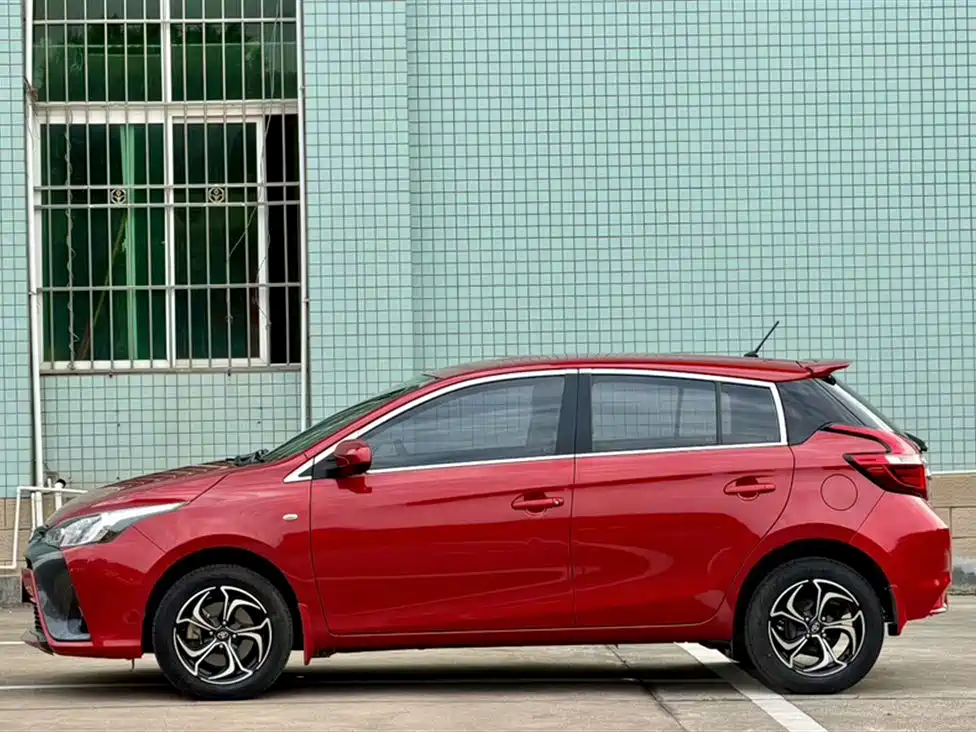 Toyota Yaris L 2019 — фото 4