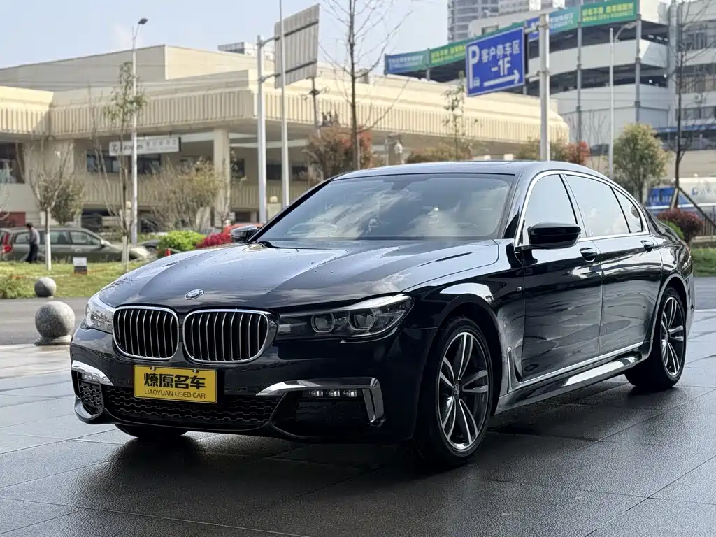 BMW 7 Series 2019 — фото 1