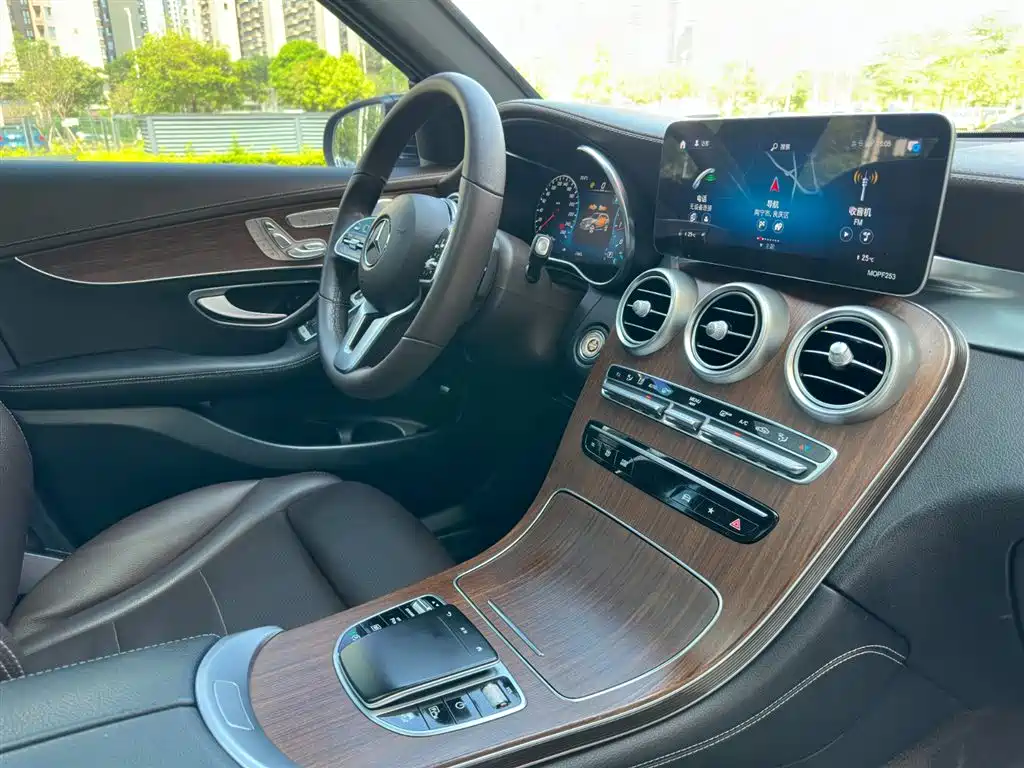 Mercedes-Benz GLC 2021 — фото 20