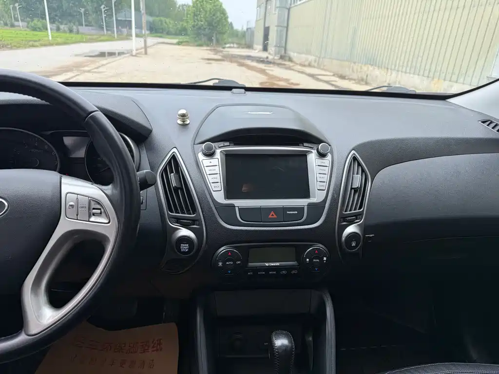 Hyundai ix35 2015 — фото 16