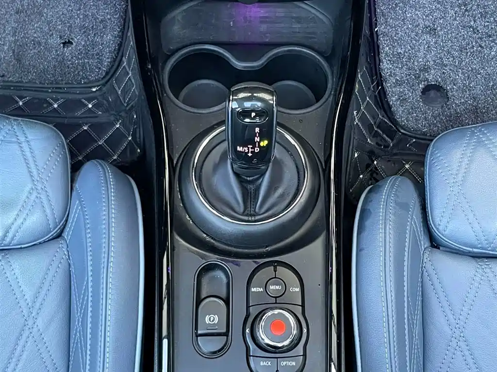 MINI Clubman 2020 — фото 10