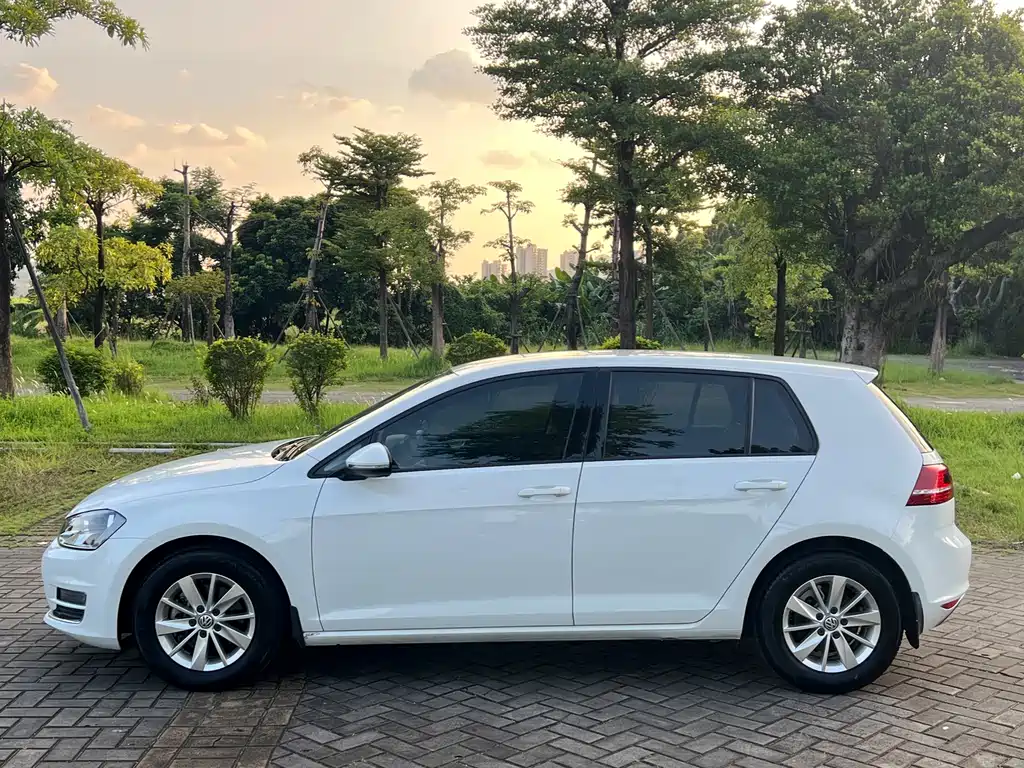 Volkswagen Golf 2016