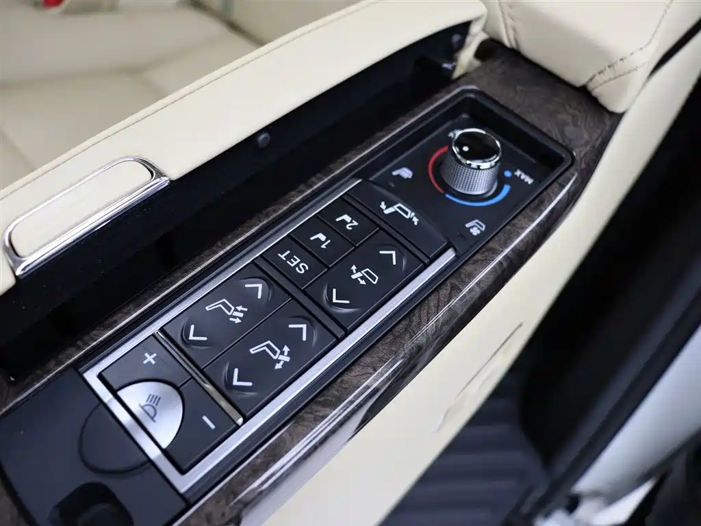 Toyota Alphard 2021 — фото 9