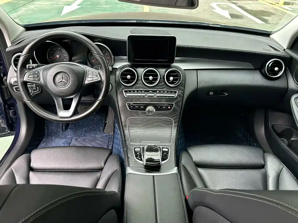 Mercedes-Benz C-Class 2018 — фото 8
