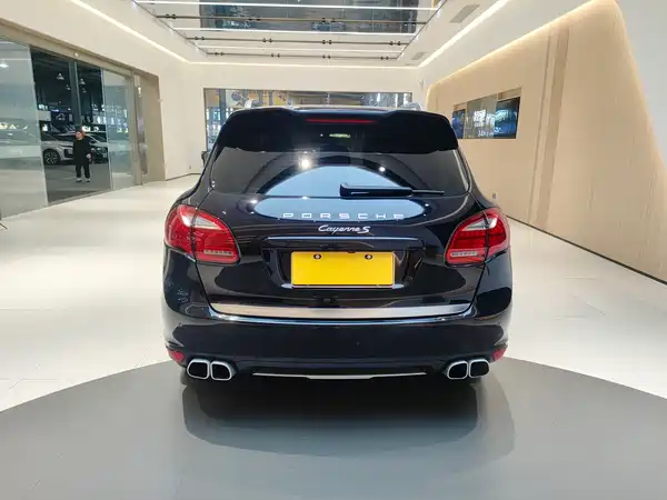 Porsche Cayenne 2011