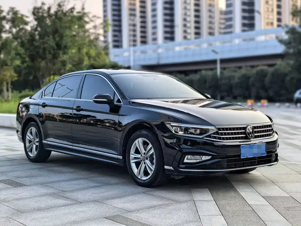 Volkswagen Magotan 2025