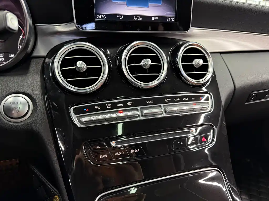 Mercedes-Benz C-Class 2018 — фото 17
